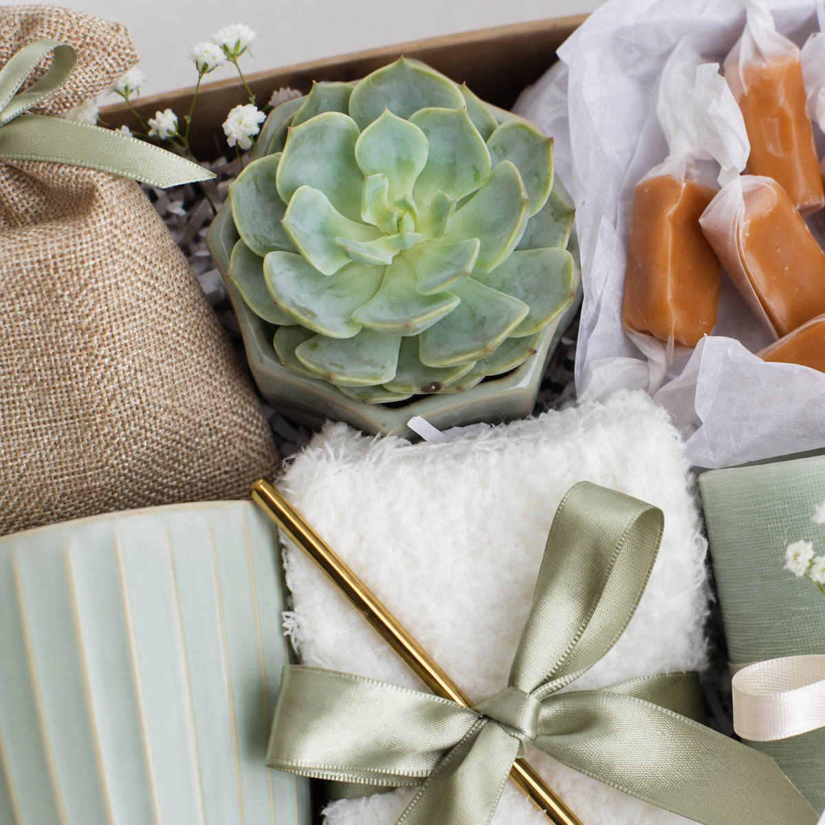Green Candle & Succulent Gift Box