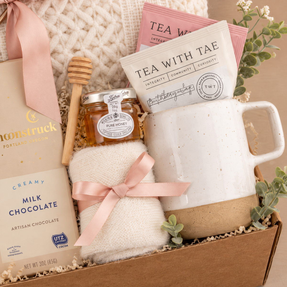 Floral & Wood Wick Candle Gift Box - Pink