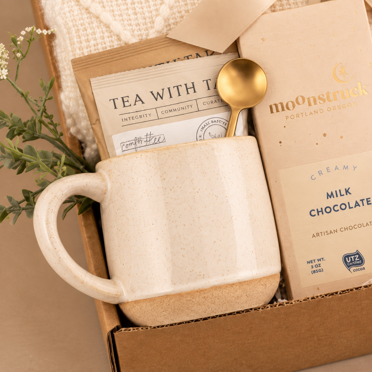 Hug Candle Gift Box - Beige