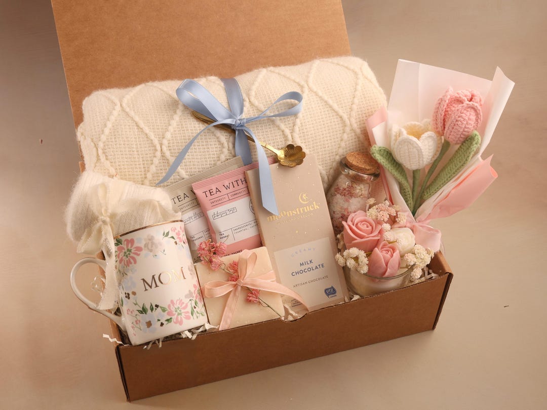 Pink Tulip & Blue Ribbon Gift Box