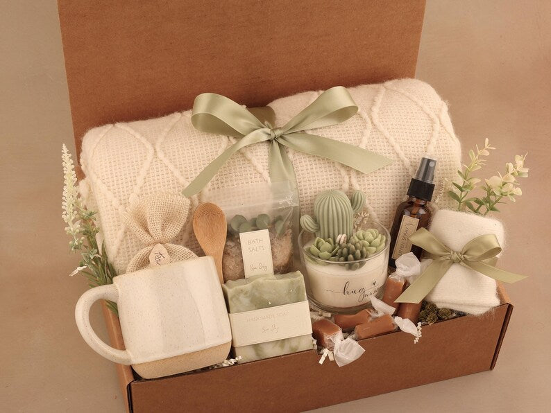 Hug Cactus Glass Candle Gift Box