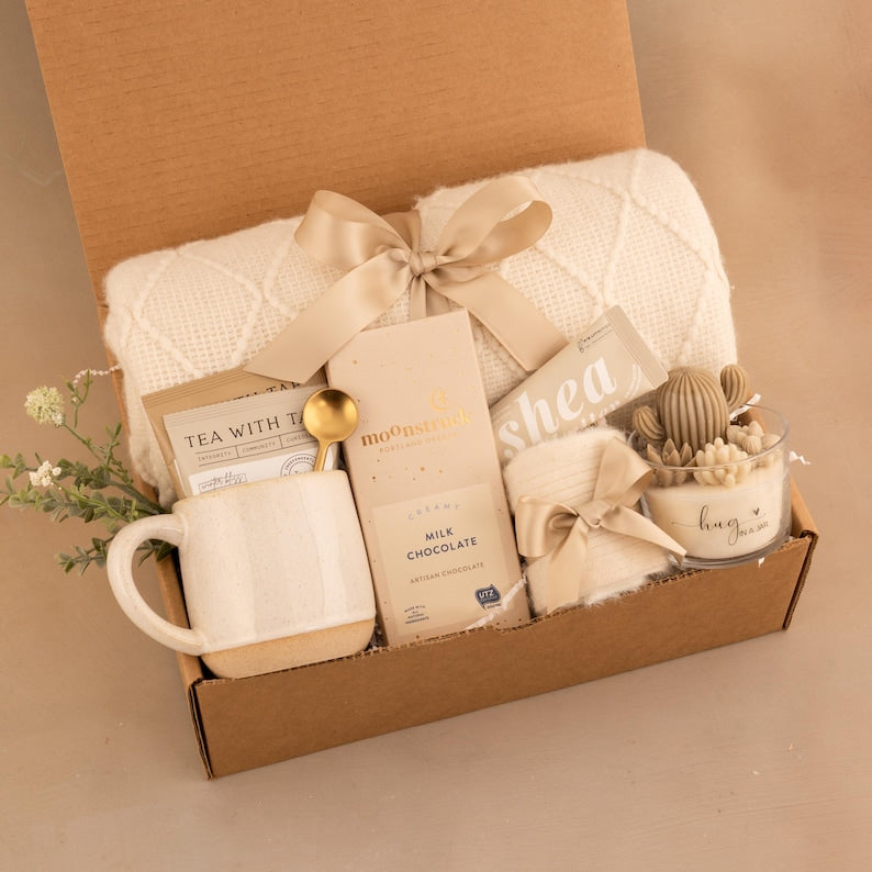 Hug Candle Gift Box - Beige